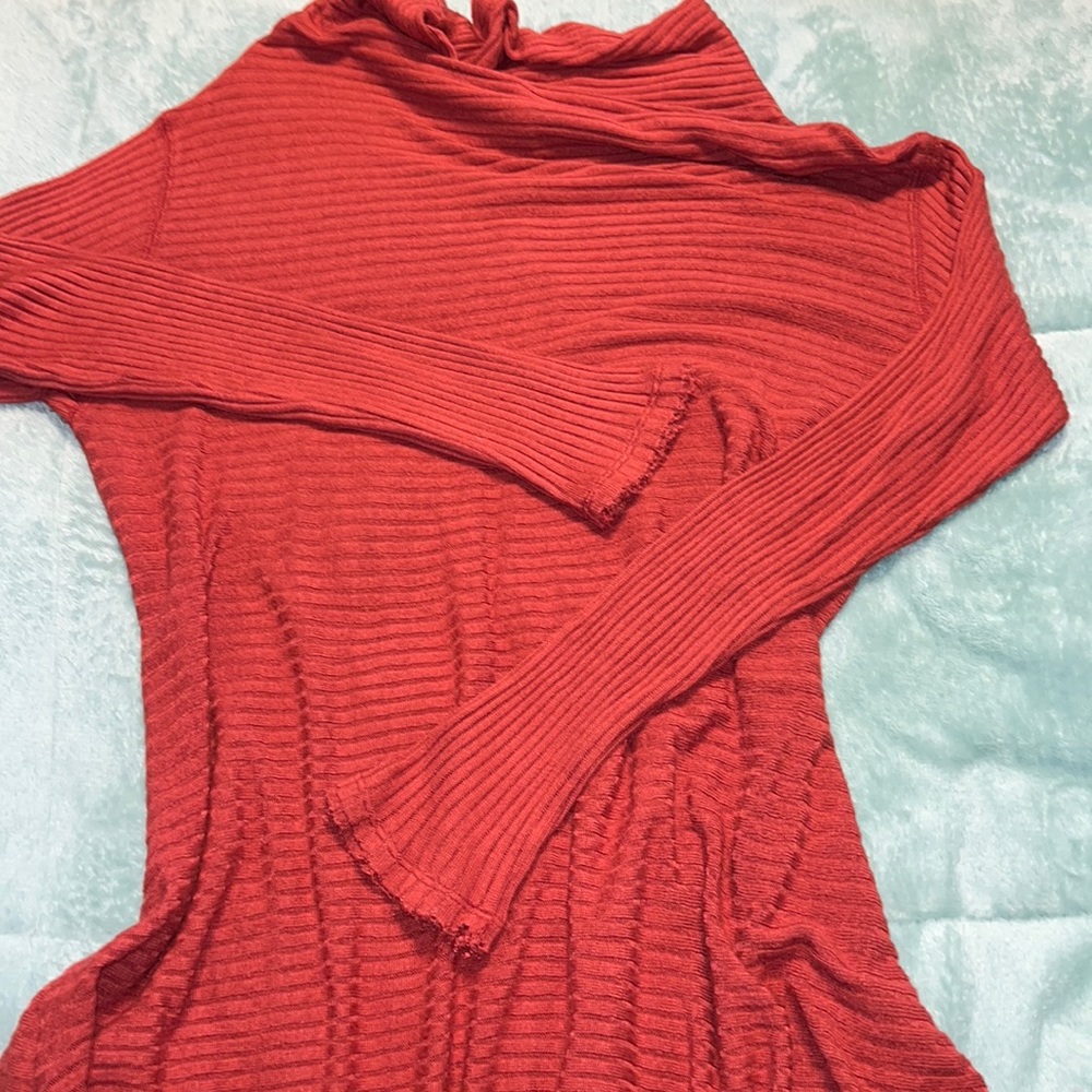 Free PEOPLE long tunic cut out back dress shirt M